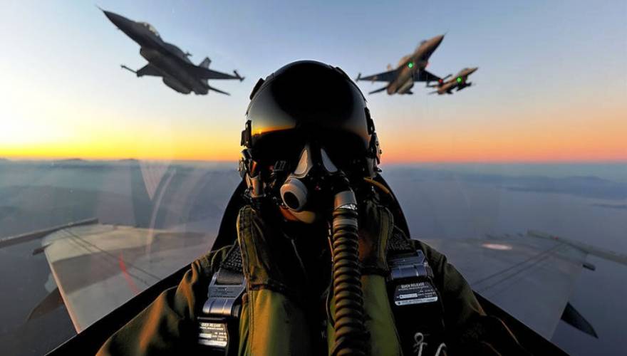 «Ελληνικά μαχητικά F-16 και Apache AH-64 μπήκαν στον εναέριο χώρο των Σκοπίων» λένε οι Σκοπιανοί – Δείτε το βίντεο